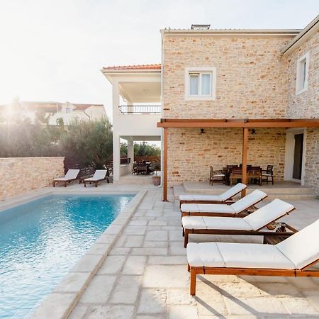 Olive Tree Apartments Водице Екстериор снимка