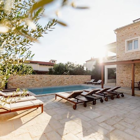 Olive Tree Apartments Водице Екстериор снимка