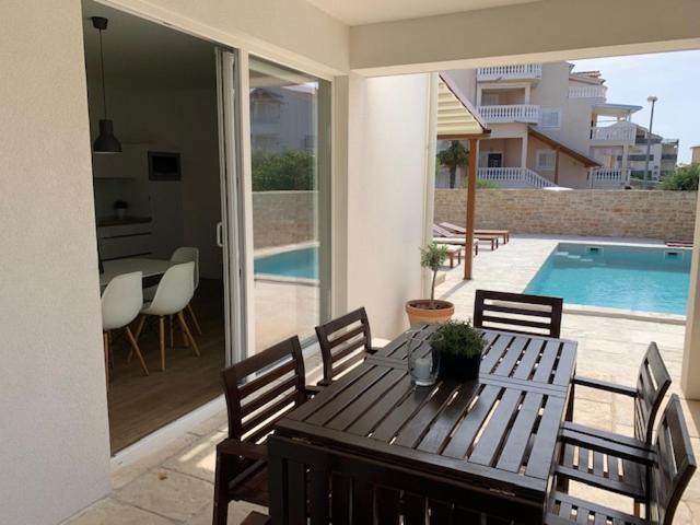 Olive Tree Apartments Водице Екстериор снимка