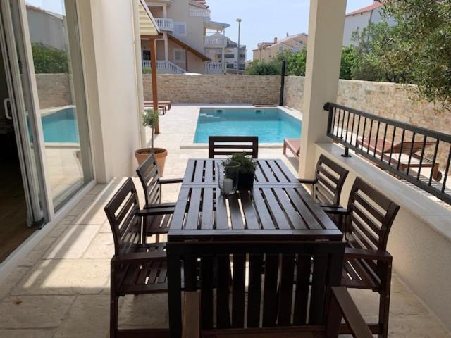 Olive Tree Apartments Водице Екстериор снимка