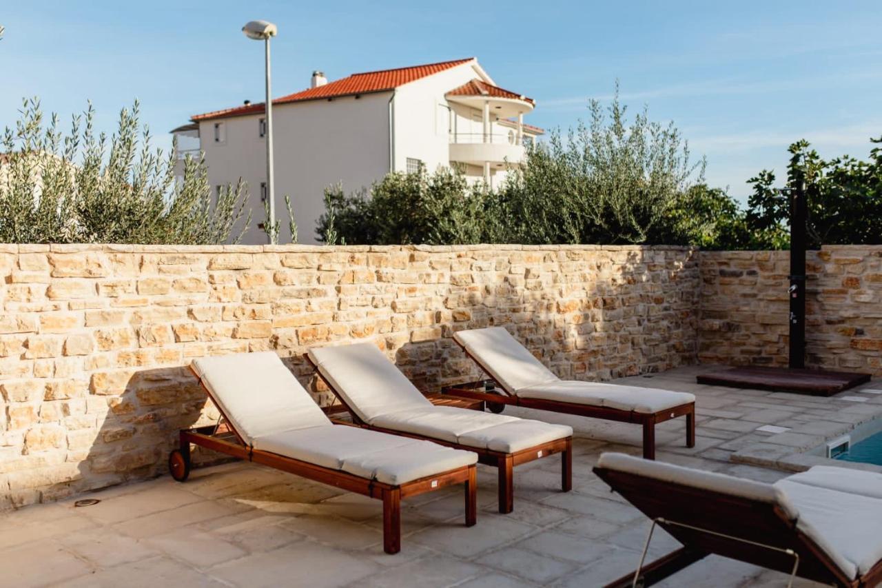Olive Tree Apartments Водице Екстериор снимка