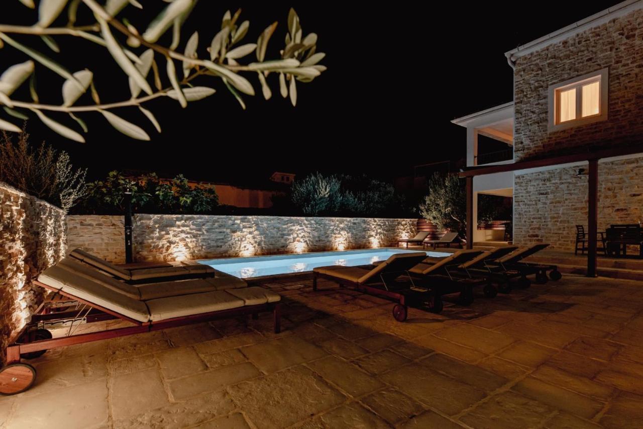Olive Tree Apartments Водице Екстериор снимка