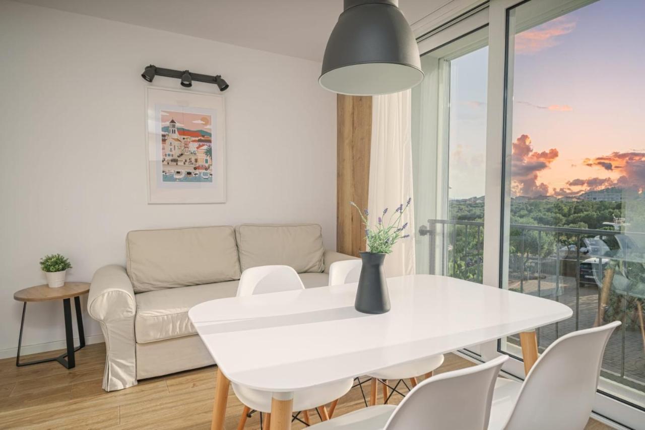 Olive Tree Apartments Водице Екстериор снимка