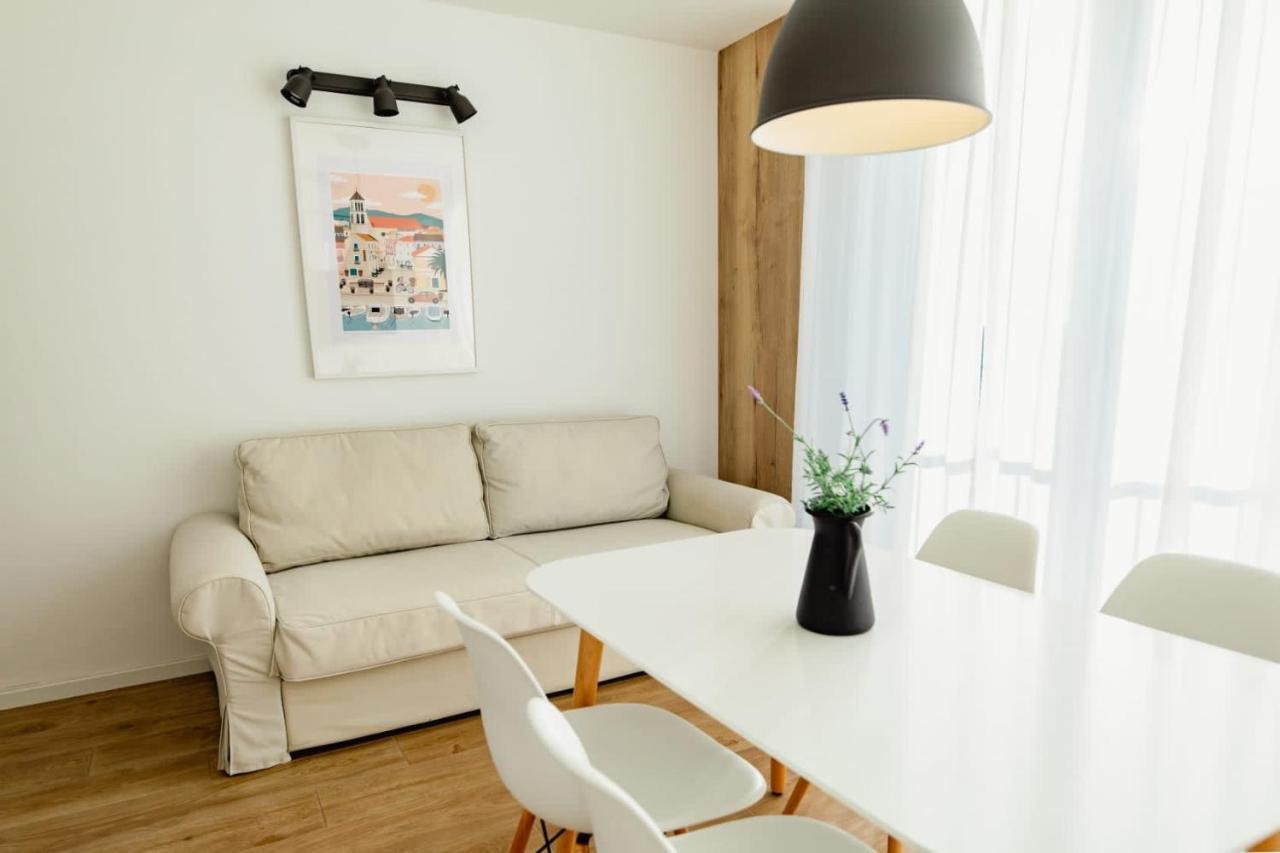 Olive Tree Apartments Водице Екстериор снимка