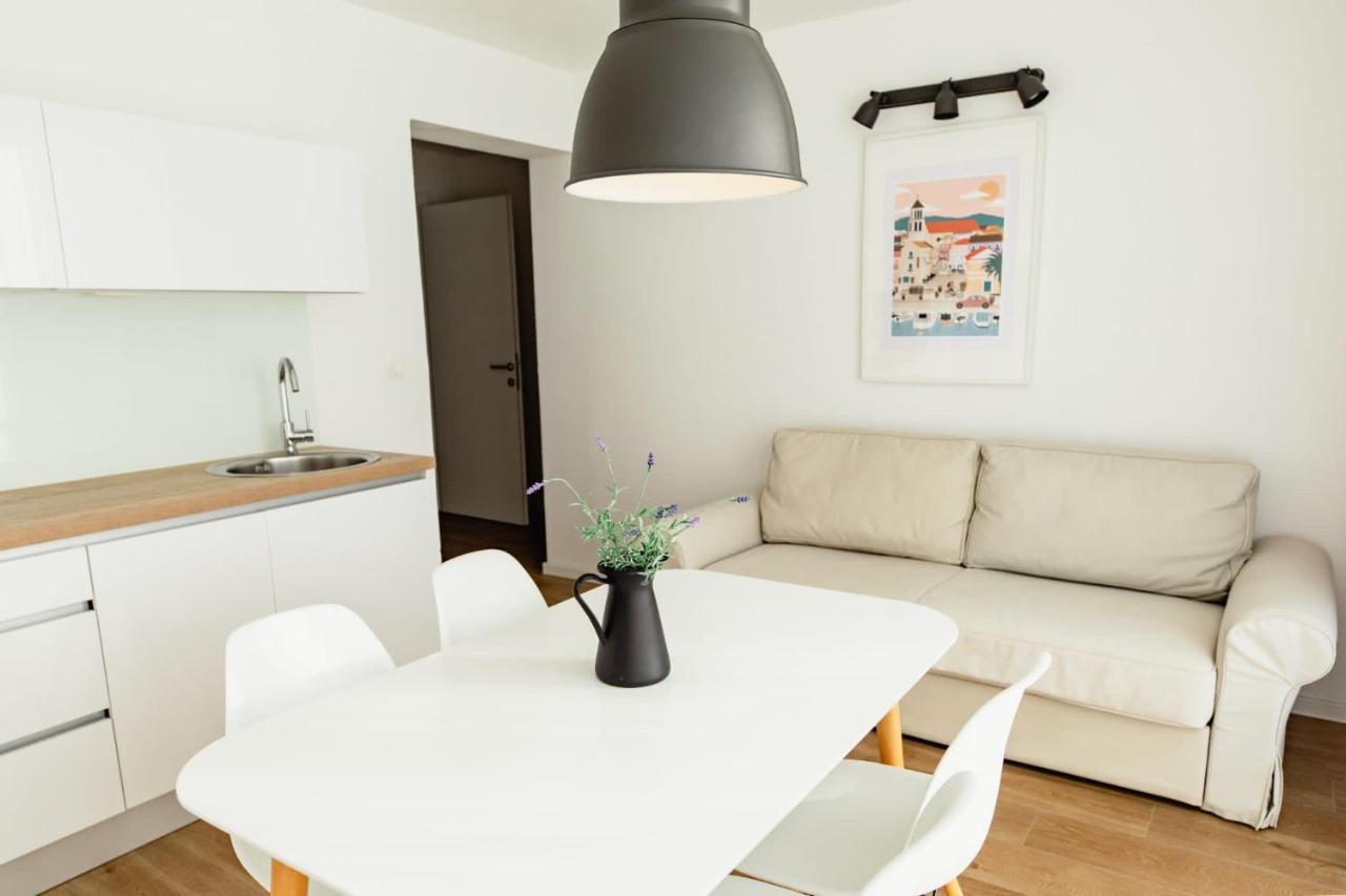 Olive Tree Apartments Водице Екстериор снимка