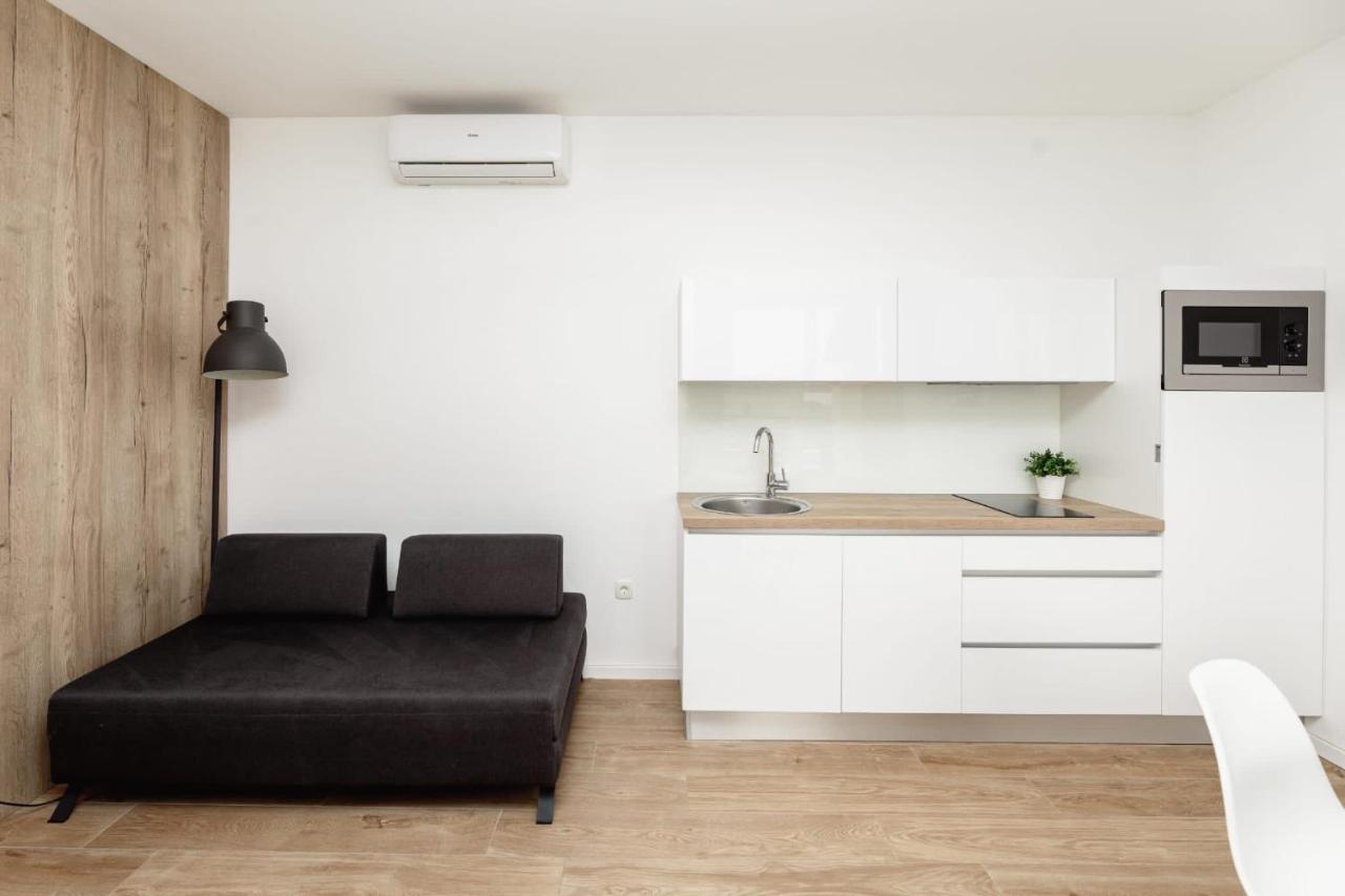 Olive Tree Apartments Водице Екстериор снимка