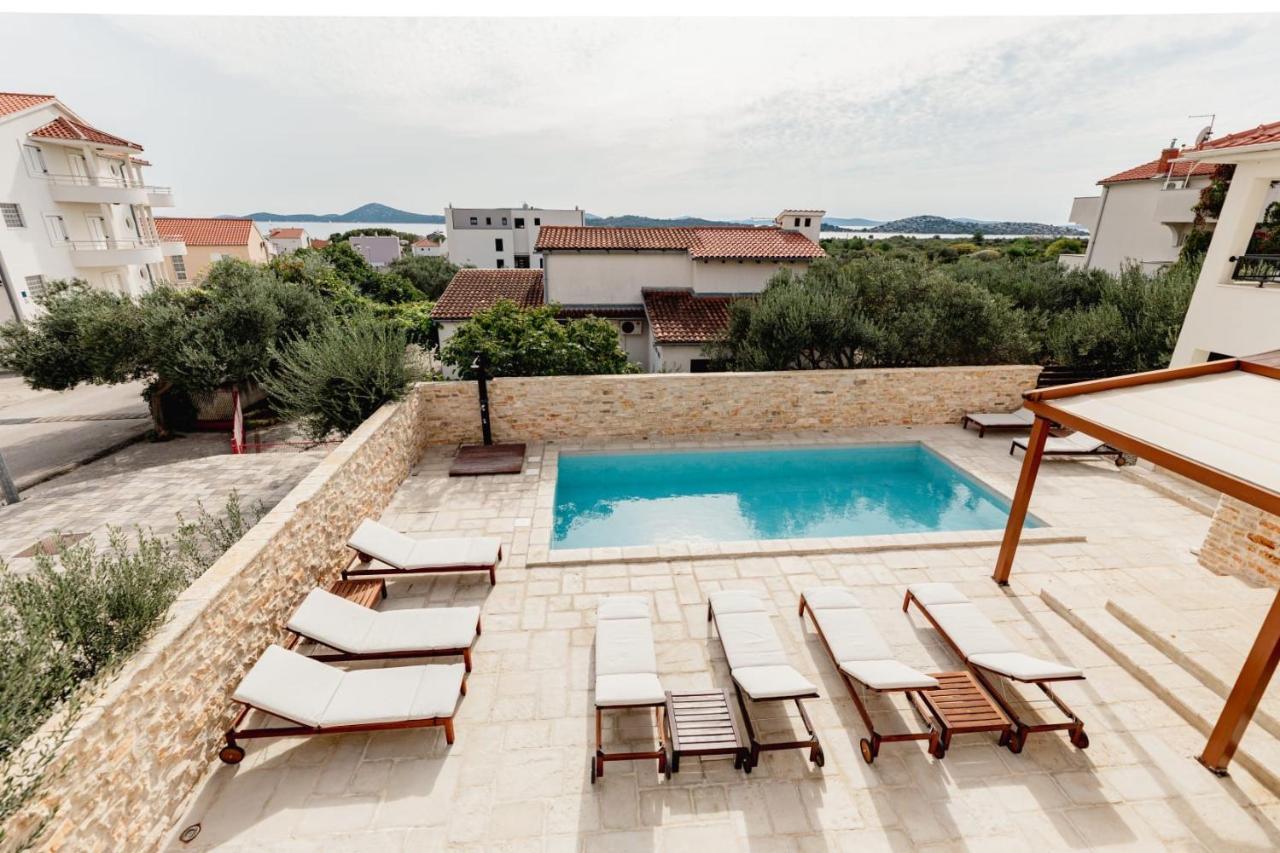Olive Tree Apartments Водице Екстериор снимка