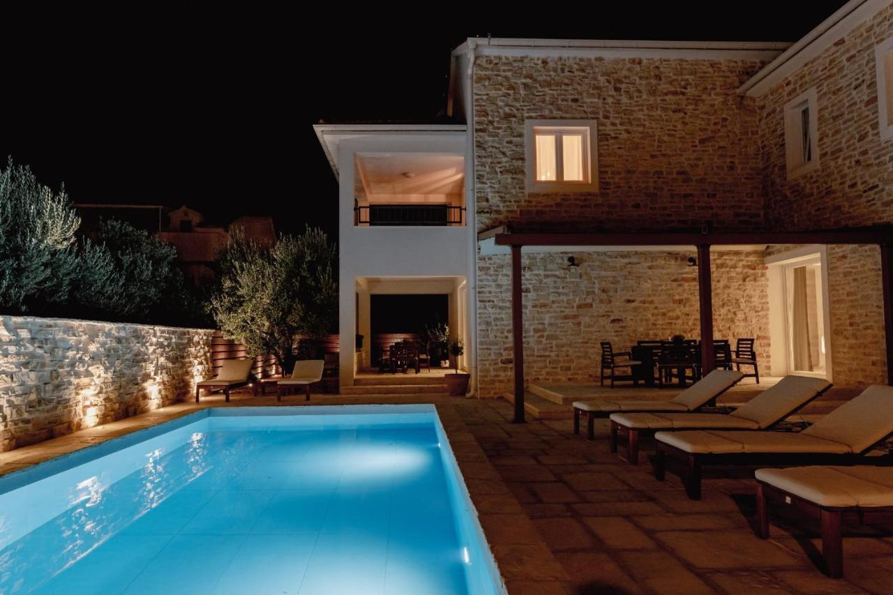 Olive Tree Apartments Водице Екстериор снимка