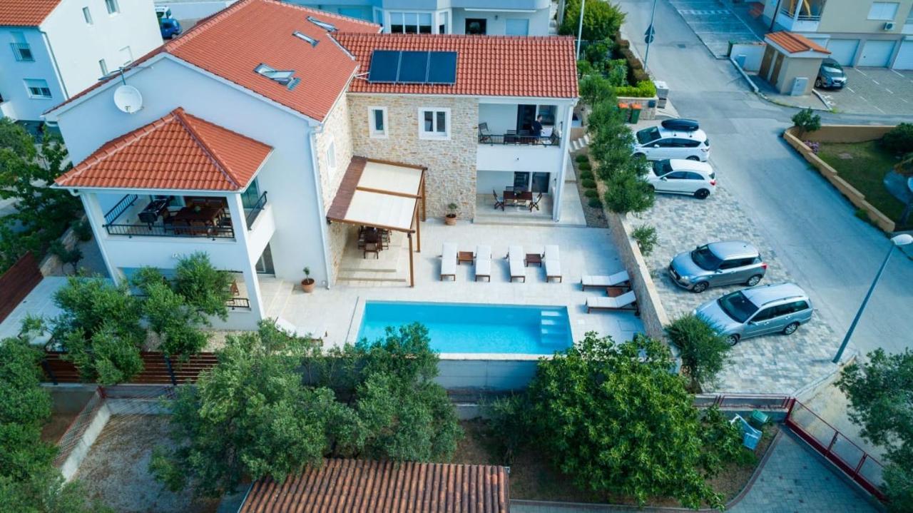 Olive Tree Apartments Водице Екстериор снимка
