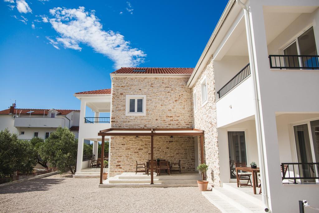 Olive Tree Apartments Водице Екстериор снимка