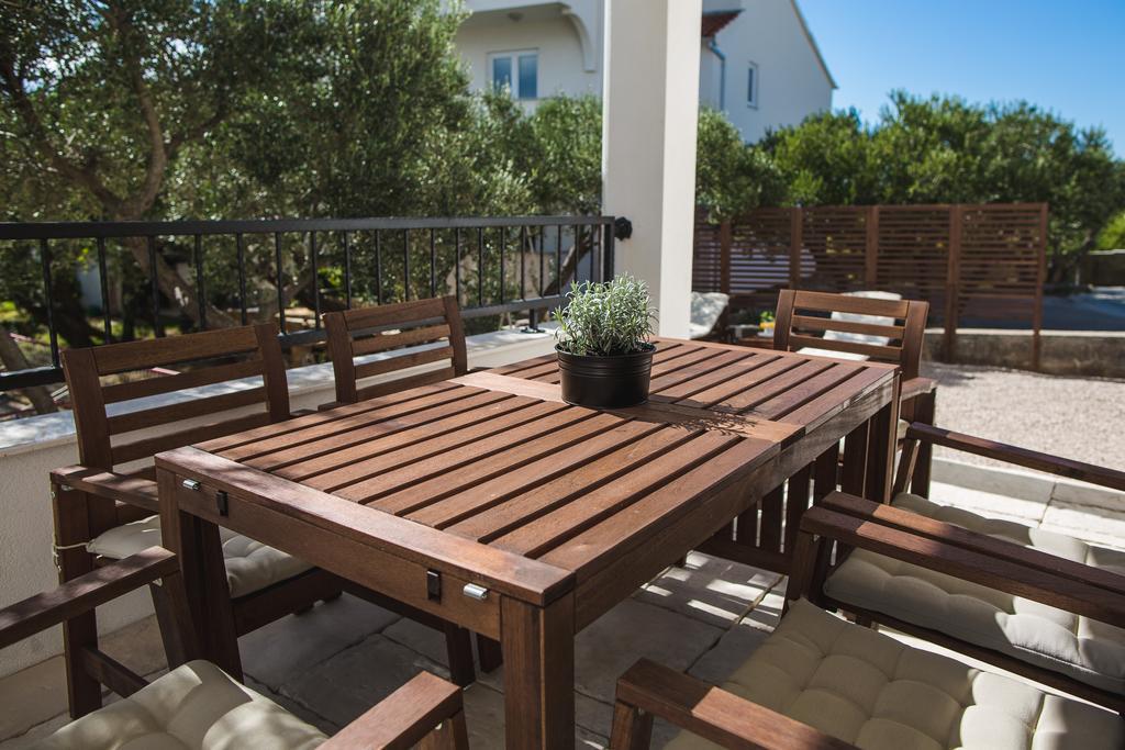Olive Tree Apartments Водице Екстериор снимка