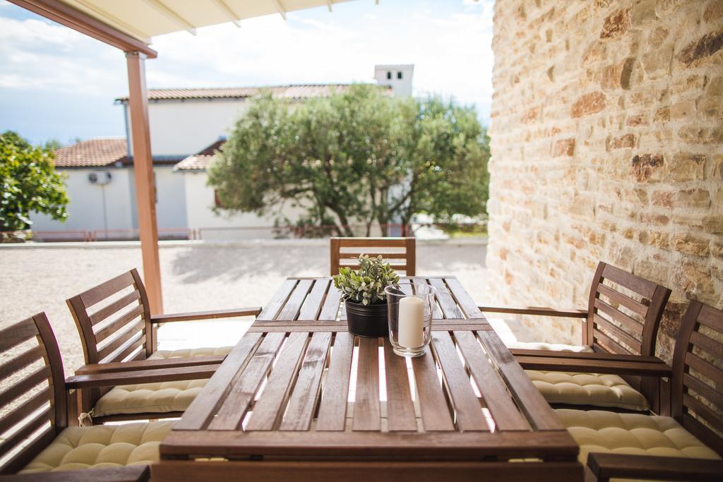 Olive Tree Apartments Водице Екстериор снимка