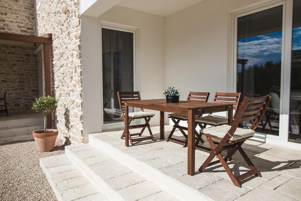 Olive Tree Apartments Водице Екстериор снимка